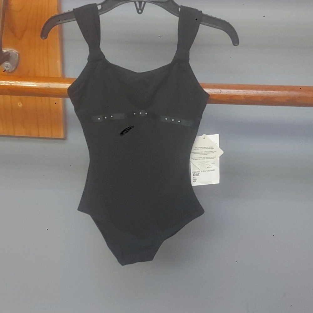 Capezio cinchedstrap black child small leotard